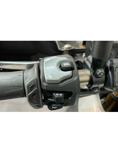 SUZUKI V-STROM 1000 SUZUKI V-STROM 1000