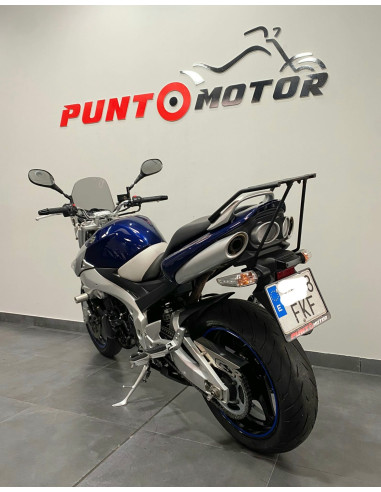 SUZUKI GSR 600