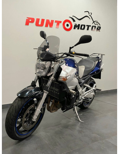 SUZUKI GSR 600