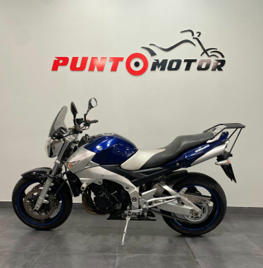 SUZUKI GSR 600 2