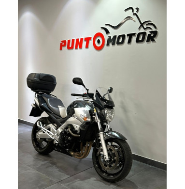 SUZUKI GSR 600 2