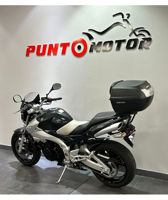 SUZUKI GSR 600