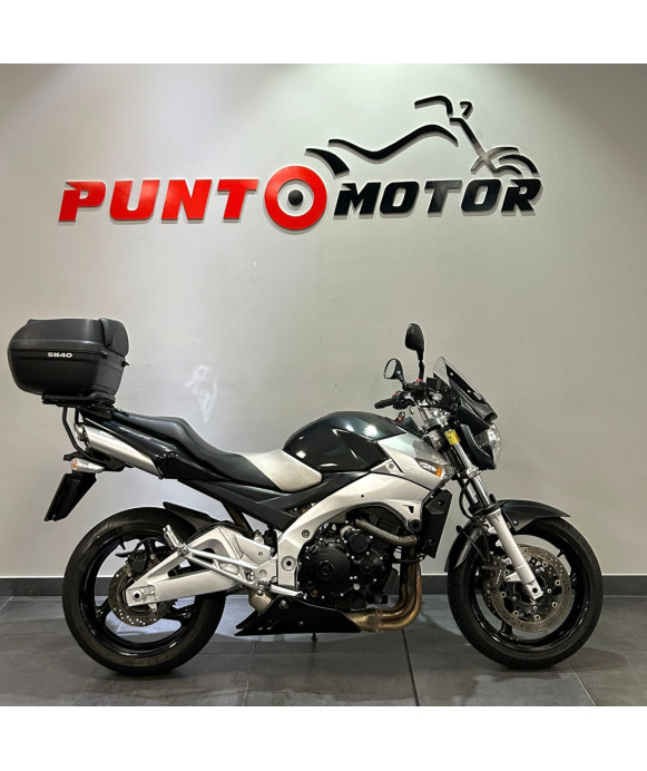 SUZUKI GSR 600
