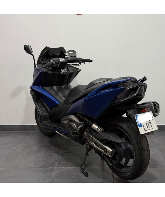KYMCO AK 550