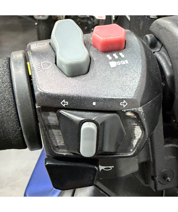 KYMCO AK 550